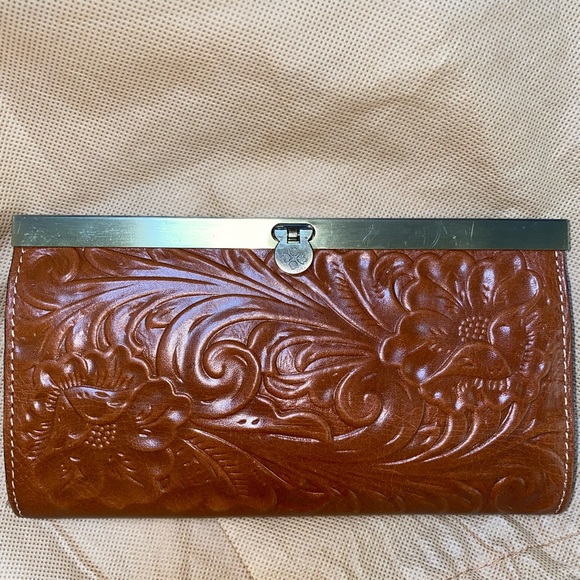 Patricia Nash Handbags - PATRICIA NASH WALLET 🤎